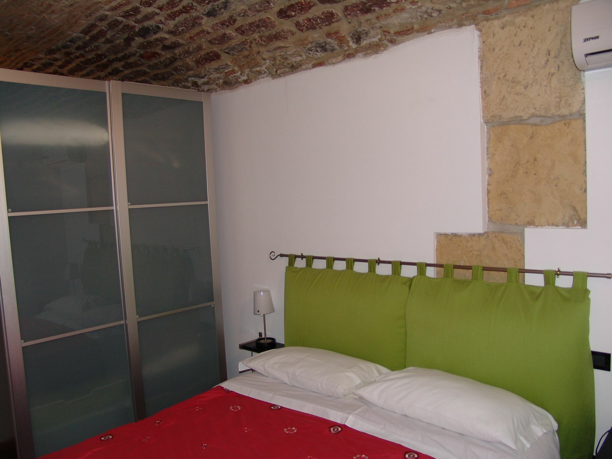 Incentro Apartments Μιλάτσο Εξωτερικό φωτογραφία